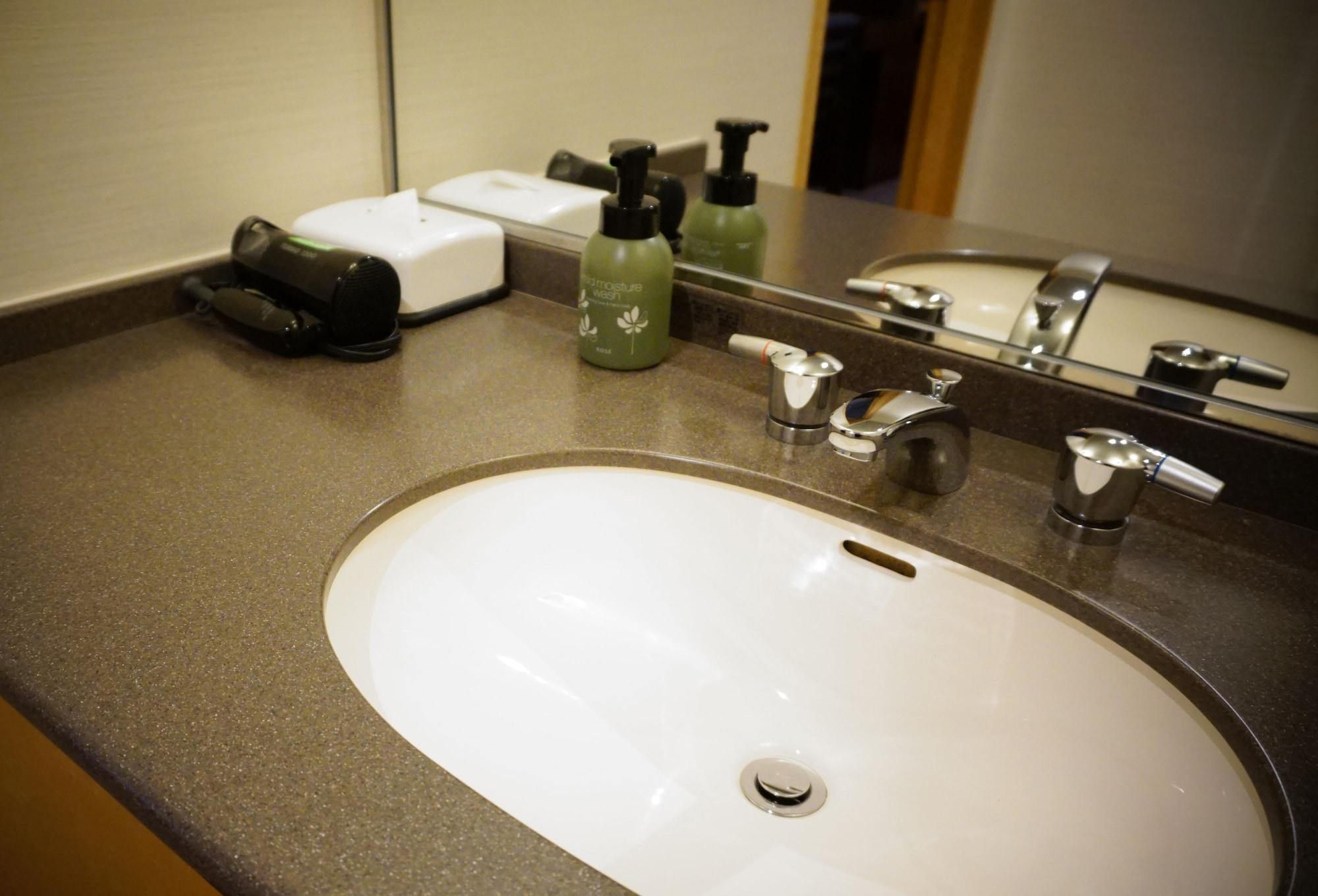 Kkr Hotel Hakata Fukuoka  Buitenkant foto